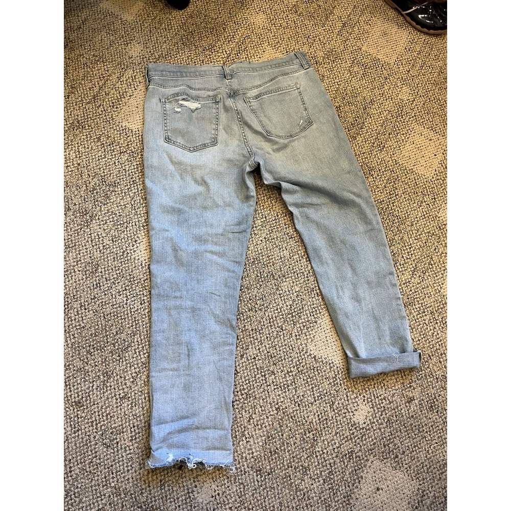 Gap Girlfriend Mid Rise Jeans Raw Hem Blue Jeans Size 30/10R Zipper Distressed - Picture 9 of 9
